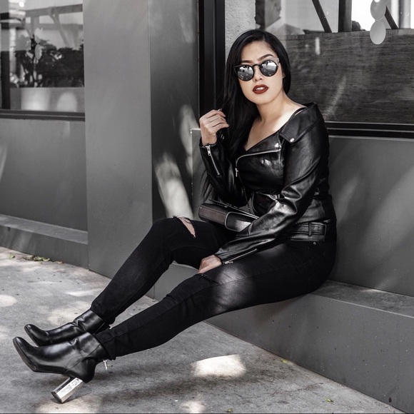 Off the Shoulder Jacket - Picture 3 of 5